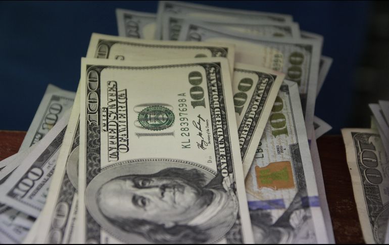 El tipo de cambio para solventar operaciones denominadas en moneda extranjera pagaderas en el país se ubica en 19.3779 pesos. EL INFORMADOR / ARCHIVO