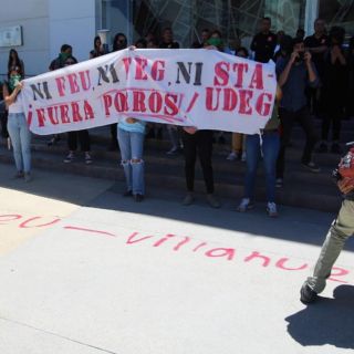 Se manifiestan contra directivos de la UdeG
