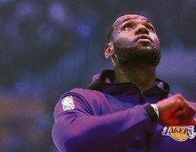 LeBron James no disputará una Postemporada por primera vez en ocho años. AFP / Y. Teck Lim
