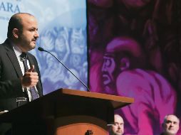 Ricardo Villanueva ofrece austeridad y cercanía en UdeG