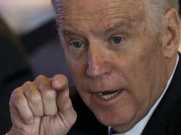 Según Pelosi, Biden debe estar más atento al espacio personal de otras personas, en relación a las muestras de apoyo y solidaridad. AP / ARCHIVO