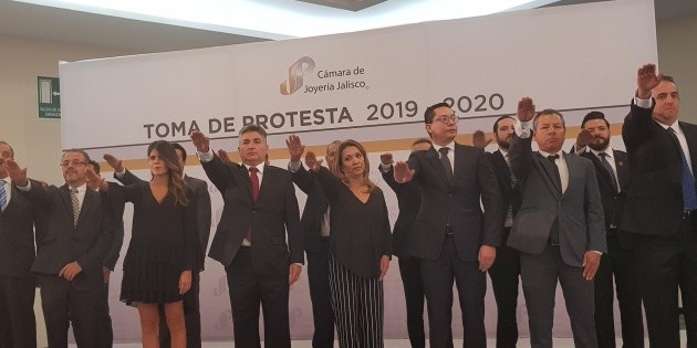 Exportan joyas jaliscienses a 50 pa&iacute;ses