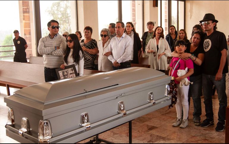 En el panteón Cipreses ubicado en Naucalpan, Estado de México, se realizó la misa y el entierro del músico. NTX / J. Espinosa