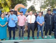 Asistieron a la ceremonia el presidente municipal de Guadalajara, Ismael del Toro; el presidente del equipo, Eduardo Isbaile y el director general del Comude Guadalajara, Tomás Gallo. TWITTER/@gigantesjalisco