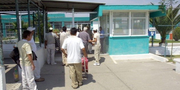 Extorsi&oacute;n y autogobierno, principales problemas en c&aacute;rceles de 12 estados