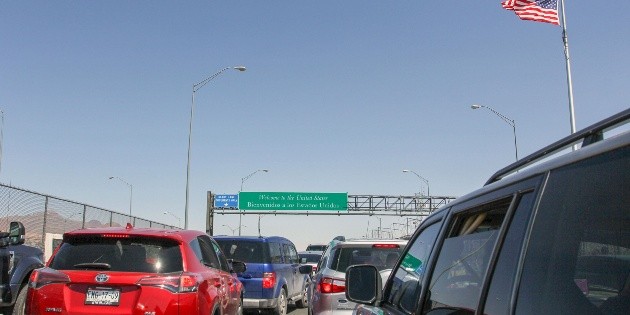 Tardan 10 horas para cruzar de Ciudad Ju&aacute;rez a EU