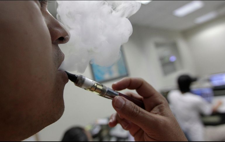 La intoxicación por nicotina puede causar convulsiones, vómitos y hasta lesiones cerebrales, según alertó la Administración de Alimentos y Medicamentos de EU. EL INFORMADOR / ARCHIVO