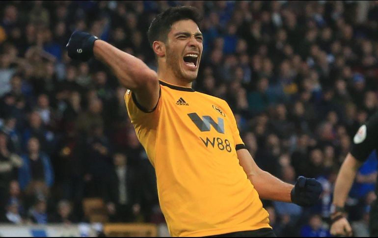 ''Atacante servicial. Lleva 12 goles y ocho asistencias. Socio ideal de Diogo Jota, es un gran pivote con grandes aspiraciones en el futbol europeo'', destaca el diario británico ''The Guardian''. TWITTER / @OfficialFPL