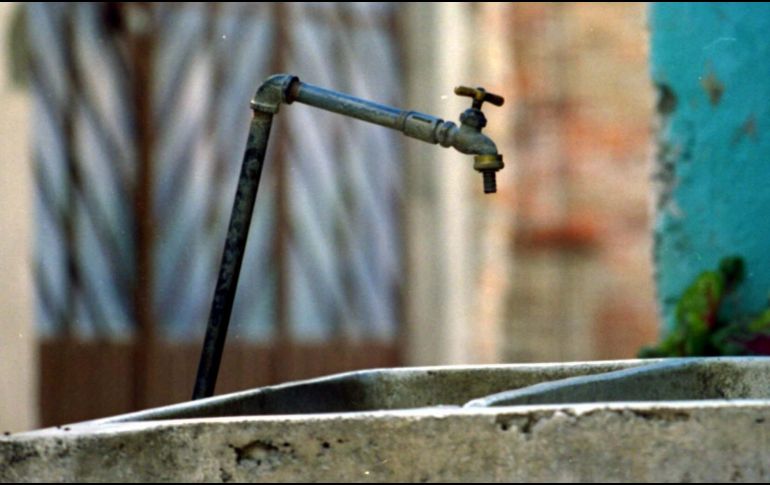 Se estima que de las 126 colonias en El Salto, hay cinco con desabasto de agua por falta de infraestructura. EL INFORMADOR / ARCHIVO