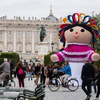 Fotogalería: "Lele", la muñeca indígena que viaja por el mundo