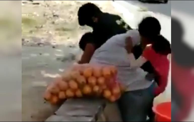 Se desconoce si la familia agredida interpuso demanda ante el Ministerio Público en contra de los atacantes. TWITTER / @anonymus_sin