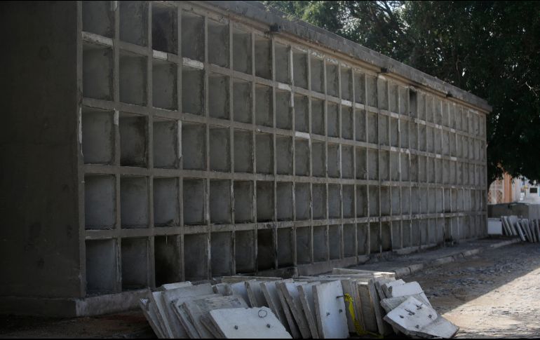 Con estos restos, ya están ocupadas 97 de las 500 criptas que tiene la Fiscalía en el panteón de El Salto. EL INFORMADOR / ARCHIVO