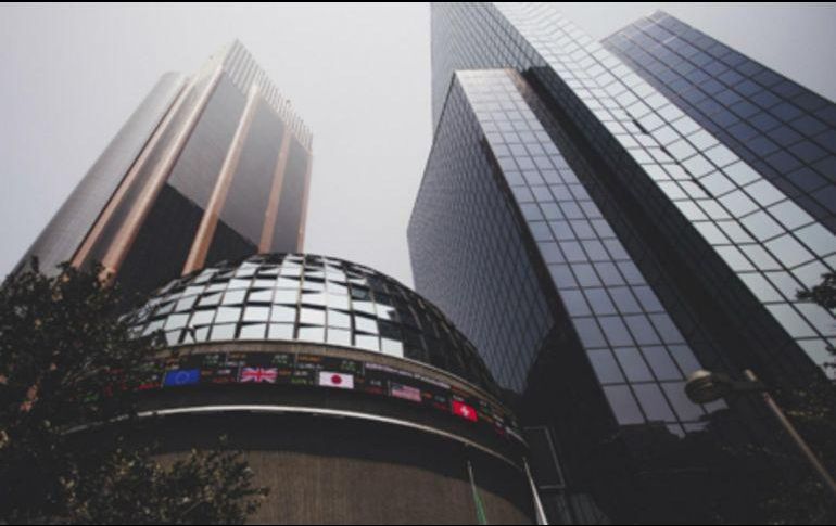 El mercado accionario local opera con un volumen en 18.9 millones de títulos y un importe económico de 329.6 millones de pesos. ESPECIAL / bmv.com.mx