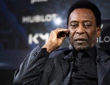 Luego de participar en un acto promocional el martes en París con el francés Kylian Mbappé, Pelé fue hospitalizado. AFP / ARCHIVO
