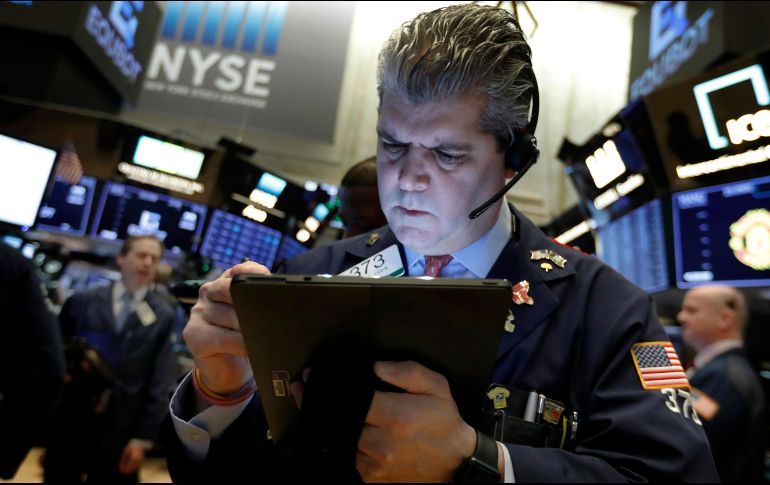 Wall Street apostó por las compras durante toda la jornada en vista de los últimos datos de trabajo de marzo en EU. AP/R. Drew