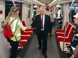 Abre AMLO puerta a Línea 4 y Peribús