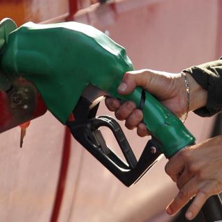 López Obrador acusa a distribuidores de abusos en venta de gasolina