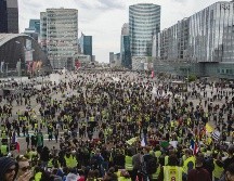 Los manifestantes del movimiento se reunieron en el distrito financiero de París, en el Arco de La Defensa. EFE