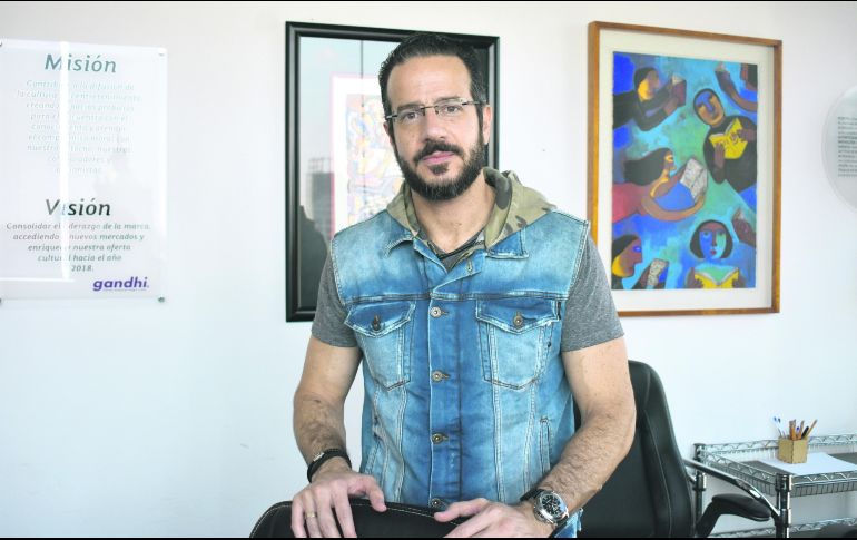 Alberto Achar, Director del área comercial de Librerías Gandhi. CORTESÍA