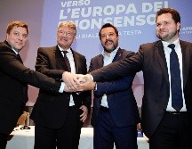 Salvini se reunió con otros políticos de extrema derecha en Milán. AP / L. Bruno