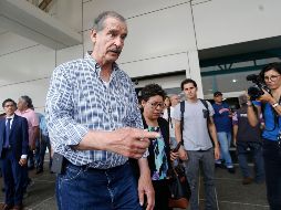 La tarde del sábado en las afueras de la Hacienda San Cristóbal un vehículo tipo panel de la Unidad de Robo a Casa Habitación, Industria y Comercio de la Fiscalía del Estado arribó a la entrada del Centro Fox. AP/ ARCHIVO