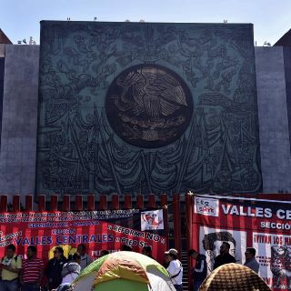 La CNTE amaga con marchas, plantones y paros