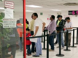 Si se reinstalara el impuesto de tenencia y cobrara el predial en todo el país se recaudaría 0.5% adicional del PIB. EL INFORMADOR/Archivo