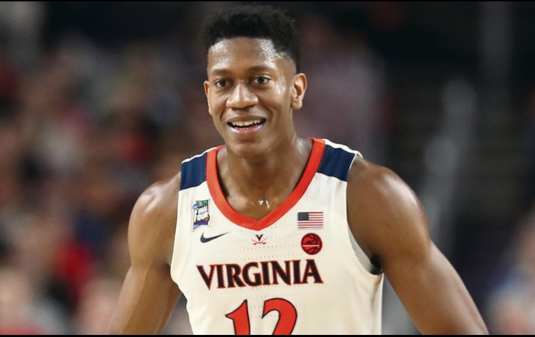 De’Andre Hunter encestó 27 puntos e hizo las anotaciones clave para el triunfo de Virginia. AFP / S. Lecka