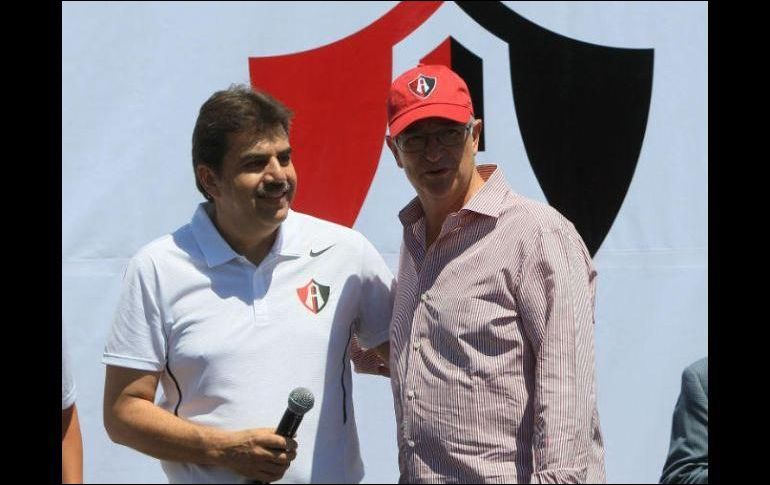 La venta de Atlas genera incógnitas, como ¿qué hará Ricardo Salinas Pliego con todas sus gorras del Atlas? MEXSPORT / ARCHIVO