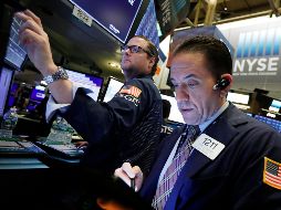 El NYSE Composite también baja 66.51 puntos (-0.51 por ciento) al colocarse en 12 mil 876.83 unidades. AP / ARCHIVO