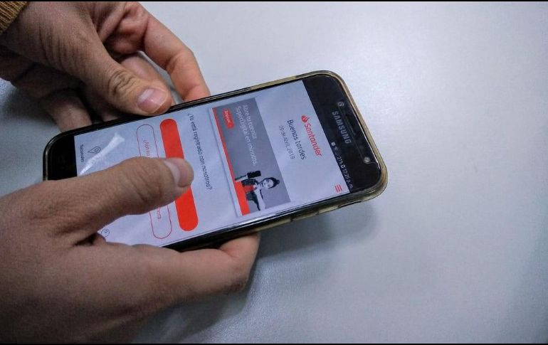 Santander se convierte en el primer banco en el pais en incorporar esta tecnología; es necesario contar con la app SúperMóvil. EL INFORMADOR / ARCHIVO