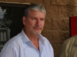 Condenan a alcalde de Morena por usar pasaporte falso en EU