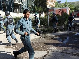 Luego del atentado, los insurgentes se llevaron armas y municiones. AP/ARCHIVO