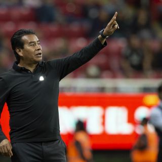 Para Coyote, Chivas está mentalmente al 50 por ciento