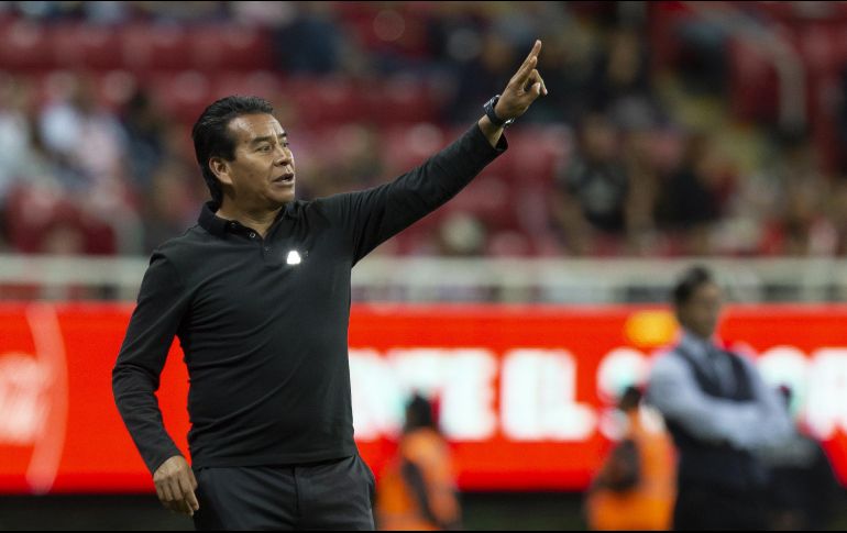 Para Coyote, Chivas está mentalmente al 50 por ciento