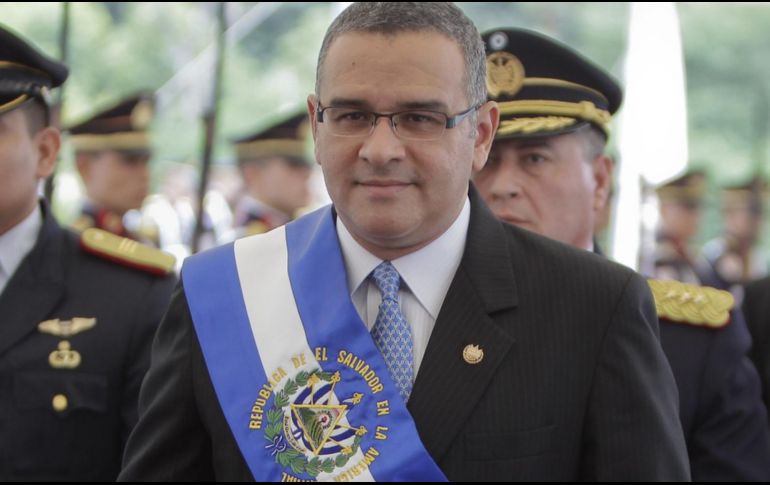 Al ex presidente salvadoreño y a su esposa, Mitchell, se les ha acusado de delitos, como lavado de dinero y desvío de fondos públicos para otros fines. EL INFORMADOR / ARCHIVO