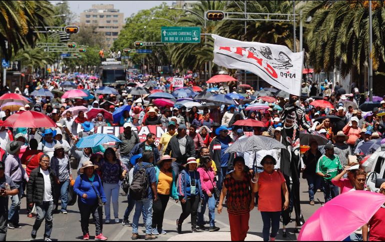 Alrededor de mil personas participan en la marcha de este miércoles, por lo que la circulación de un carril de la avenida Reforma fue suspendida. SUN/ARCHIVO