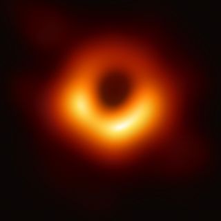 Capturan primera imagen de un agujero negro