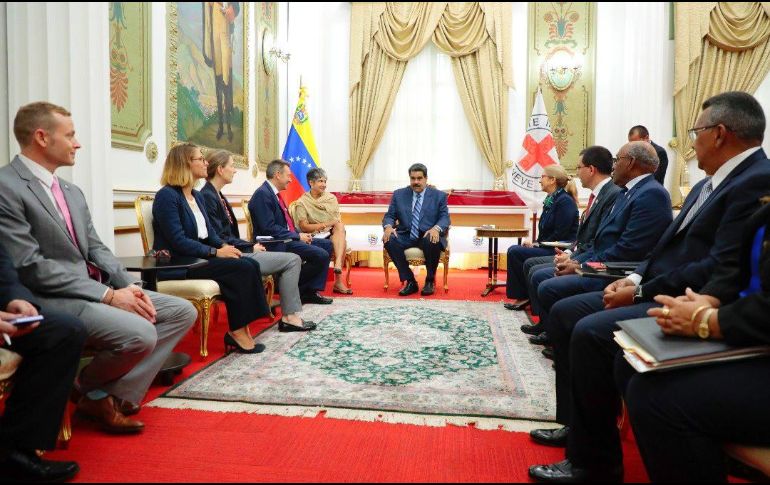 El mandatario venezolano publicó: Ratificamos nuestra disposición de establecer mecanismos de cooperación para la asistencia y apoyo internacional, en pleno respeto del ordenamiento jurídico venezolano.TWITTER / @NicolasMaduro
