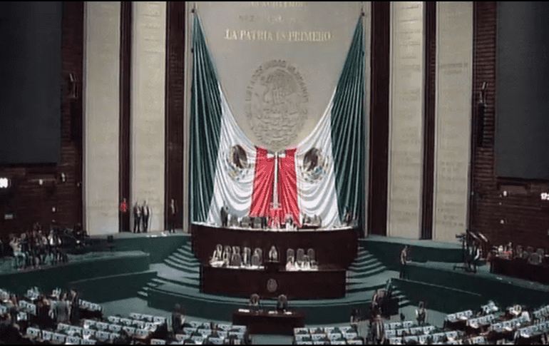 El dictamen obtuvo 268 votos a favor, 9 abstenciones y 143 en contra, principalmente de todos los partidos de oposición. TWITTER / @Mx_Diputados