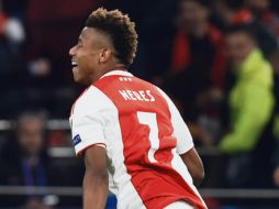 David Neres anotó el gol con el que el Ajax rescató el empate. AFP / J. Thys