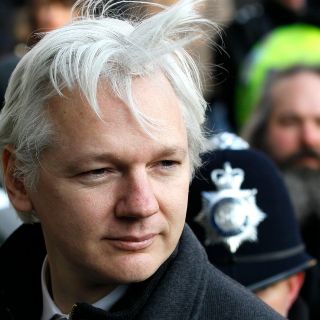 Rusia condena detención de Assange