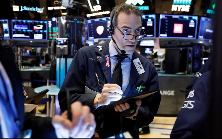 El NYSE Composite registra un vanace mínimo de 6.77 puntos, al colocarse en 12 mil 894.13 unidades. AP / R. Drew