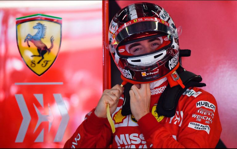 Charles Leclerc. El piloto de Ferrari se quedó a 10 vueltas de llevarse la bandera a cuadros en Bahréin. AFP / W. Zhao