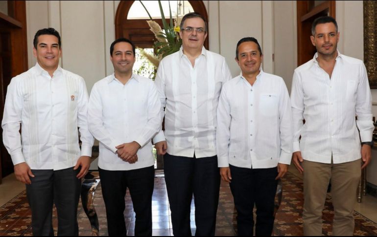 Marcelo Ebrard se reunió con los tres gobernadores de la Península de Yucatán y el de Oaxaca para dialogar sobre el desarrollo de la zona sur-sureste en el contexto internacional. NOTIMEX