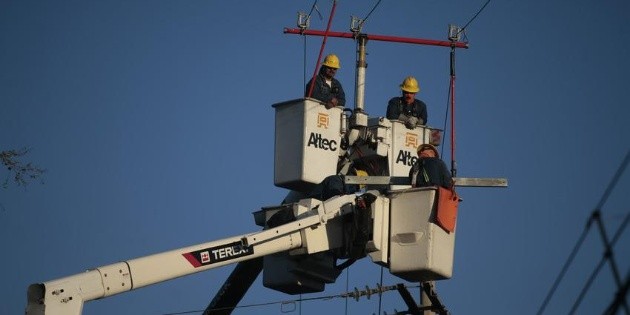"No habr&aacute; desabasto de electricidad", afirma L&oacute;pez Obrador
