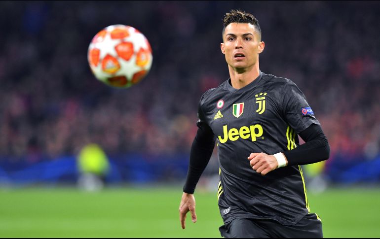 ''(Ronaldo) logró recuperarse a tiempo de la lesión y no tiene sentido ponerlo a jugar tres días después'', dijo el entrenador Massimiliano Allegri. AFP / ARCHIVO