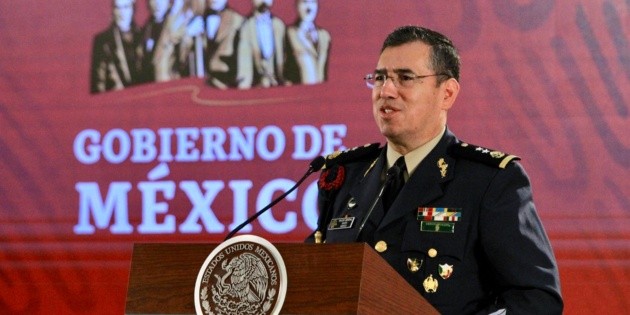 Tengo muchas m&aacute;s dudas, acepta mando de la Guardia Nacional