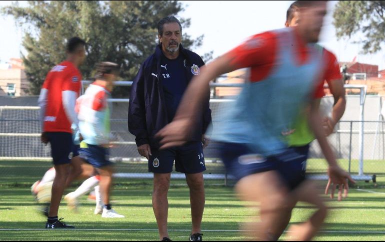 Para este duelo, el nuevo estratega no contará con Alexis Vega, quien está suspendido, y tampoco con el lesionado Jair Pereira. TWITTER / @Chivas