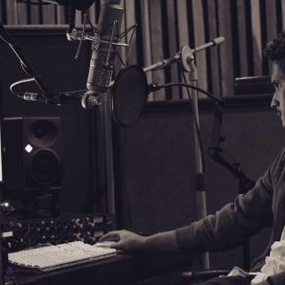 Vicente García estrena su nuevo sencillo "Candela"